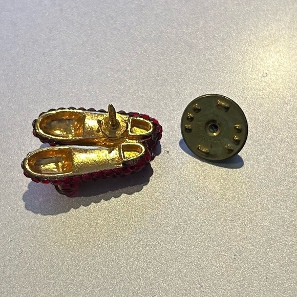 Vintage Ruby Red Slipper Pin - Picture 6 of 16